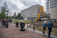 910613 Afbeelding van de werkzaamheden ten behoeve van het opnieuw aanleggen van de Stadsbuitengracht te Utrecht, ter ...